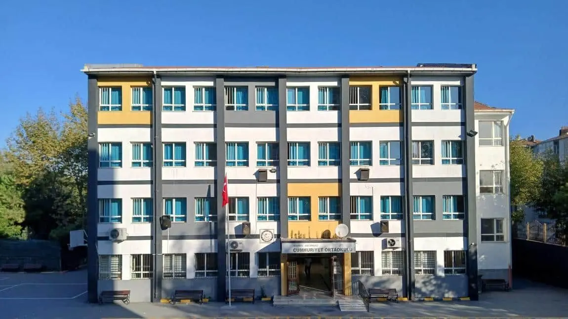 Cumhuriyet İlk Okulu